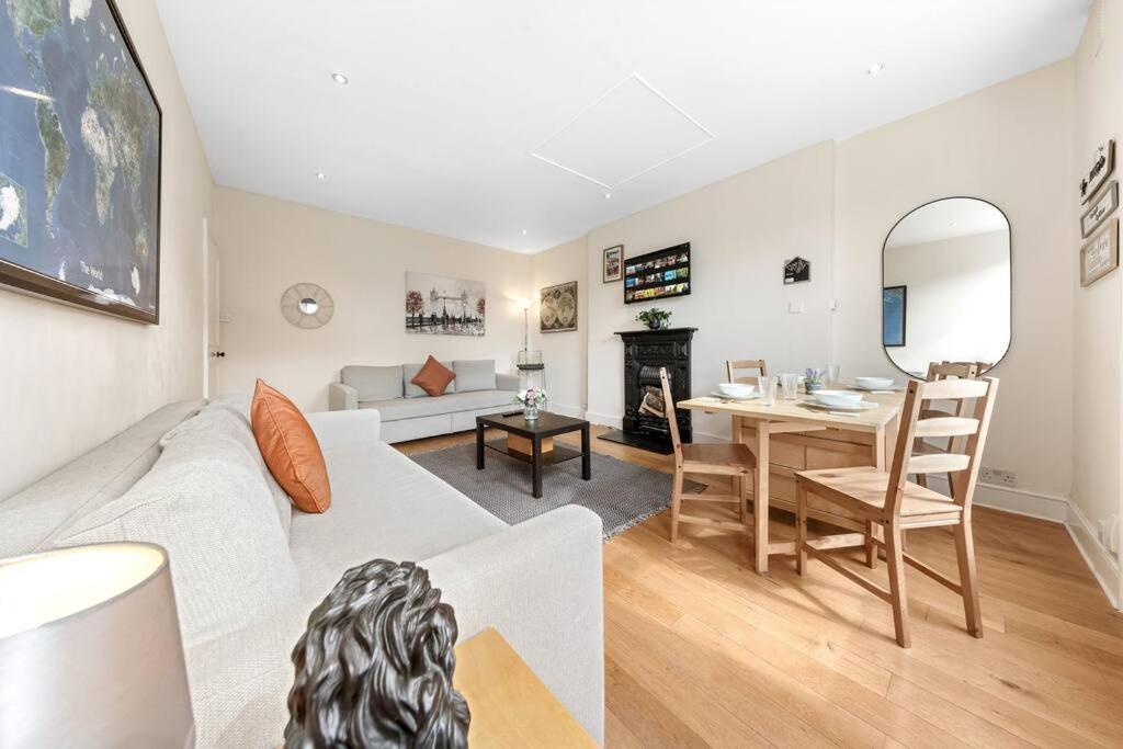 Spacious Sleep 11 With Terrace In Earls Court Ec99 Londres Exterior foto