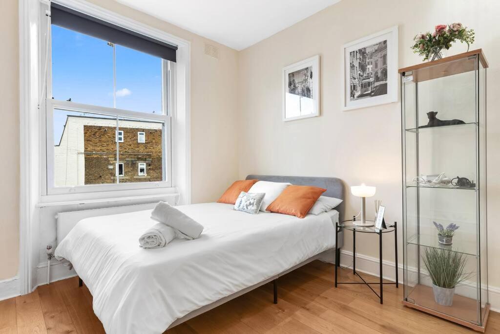 Spacious Sleep 11 With Terrace In Earls Court Ec99 Londres Exterior foto