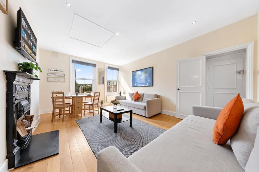 Spacious Sleep 11 With Terrace In Earls Court Ec99 Londres Exterior foto
